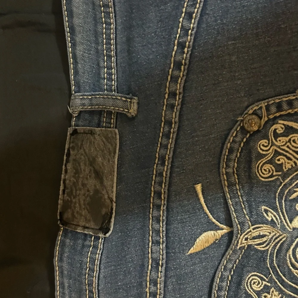 Apple Bottom Shorts - Picture 4 of 5